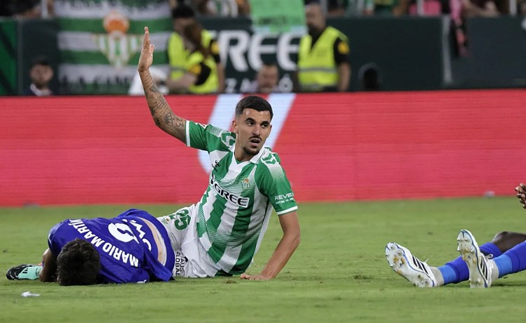 Dani Ceballos: «Cambiaría muchos de mis títulos por ganar uno con el Betis» Dani Ceballos: «Cambiaría muchos de mis títulos por ganar uno con el Betis»