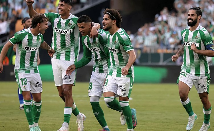 Nueve partidos en 28 días, el primer examen para la profundidad de la plantilla del Betis Nueve partidos en 28 días, el primer examen para la profundidad de la plantilla del Betis