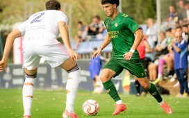 El Betis Deportivo aprovecha la superioridad numérica para ganar en Marbella (0-2) y consolidarse como líder El Betis Deportivo aprovecha la superioridad numérica para ganar en Marbella (0-2) y consolidarse como líder