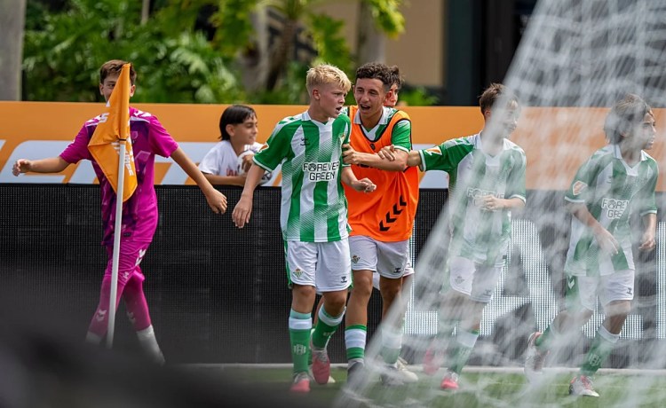 El Betis, campeón de LaLiga Futures tras imponerse a River Plate en la final del torneo El Betis, campeón de LaLiga Futures tras imponerse a River Plate en la final del torneo