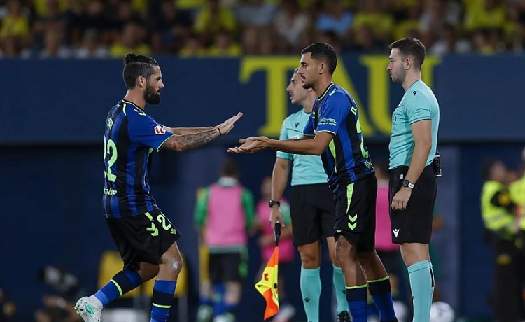 Ceballos y su mensaje a Isco cuando fichó por el Betis: «Esta afición te apoya» Ceballos y su mensaje a Isco cuando fichó por el Betis: «Esta afición te apoya»