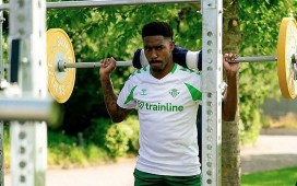 Junior tiene lesión muscular en el aductor izquierdo y estará tres semanas de baja Junior tiene lesión muscular en el aductor izquierdo y estará tres semanas de baja