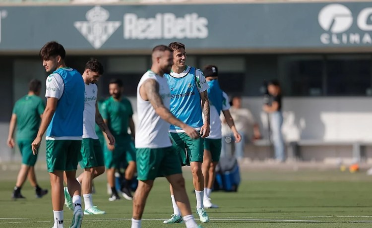 Pellegrini tira de Emmanuel y De Roa ante la baja de Junior Pellegrini tira de Emmanuel y De Roa ante la baja de Junior