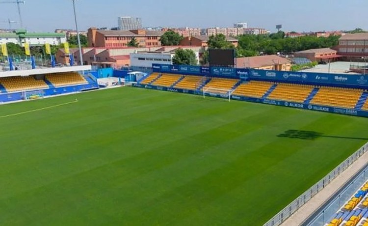 El estadio Santo Domingo, en Alcorcón, alternativa para el Navalcarnero – Betis El estadio Santo Domingo, en Alcorcón, alternativa para el Navalcarnero – Betis