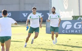 Fran García, Facundo, Ortiz y Manu González vuelven con el grupo del Betis; Valentín y Lo Celso trabajan aparte Fran García, Facundo, Ortiz y Manu González vuelven con el grupo del Betis; Valentín y Lo Celso trabajan aparte