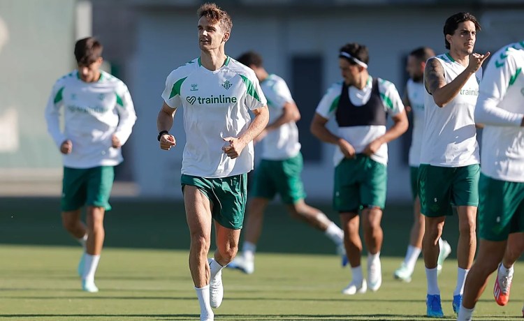 Diego Llorente regresa a la convocatoria y Pellegrini no cita a ningún canterano por Junior Diego Llorente regresa a la convocatoria y Pellegrini no cita a ningún canterano por Junior