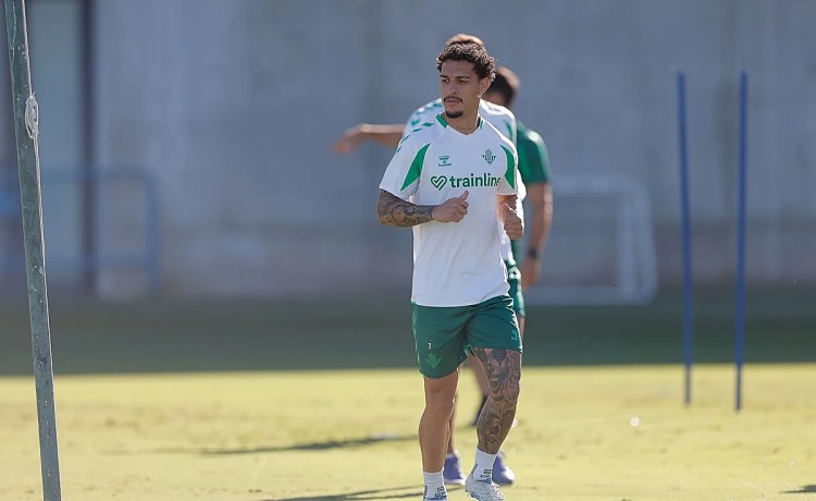 Antony estará disponible para el estreno de la Champions del Betis ante el Oporto Antony estará disponible para el estreno de la Champions del Betis ante el Oporto