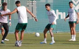 Pellegrini, con todo el arsenal disponible para recibir al líder FC Barcelona Pellegrini, con todo el arsenal disponible para recibir al líder FC Barcelona