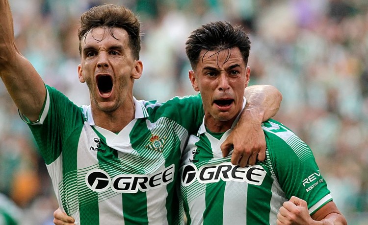 El Betis transforma la rabia en unión El Betis transforma la rabia en unión