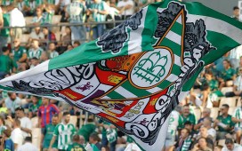 El Betis avisa del riesgo de que la UEFA castigue a sus aficionados sin viajar a Dortmund si hay incidentes ante el Feyenoord El Betis avisa del riesgo de que la UEFA castigue a sus aficionados sin viajar a Dortmund si hay incidentes ante el Feyenoord