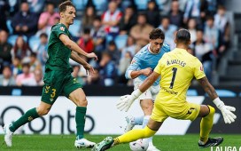 Llorente fue sustituido por precaución y estará disponible para la Copa o ante el Málaga Llorente fue sustituido por precaución y estará disponible para la Copa o ante el Málaga