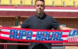 Zárate, entrenador del Navalcarnero: «Contamos con ventaja porque tenemos mucha información del Betis; nosotros somos más imprevisibles» Zárate, entrenador del Navalcarnero: «Contamos con ventaja porque tenemos mucha información del Betis; nosotros somos más imprevisibles»