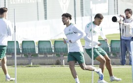 Antony se entrena con el grupo y se apunta al Betis – Málaga Antony se entrena con el grupo y se apunta al Betis – Málaga