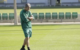 Pellegrini, antes de reencontrarse con el Málaga: «La estima a otro club hay que dejarla a un lado cuando tienes una confrontación» Pellegrini, antes de reencontrarse con el Málaga: «La estima a otro club hay que dejarla a un lado cuando tienes una confrontación»