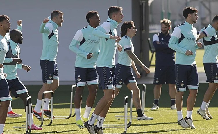 Un derbi desconocido para varios futbolistas del Betis Un derbi desconocido para varios futbolistas del Betis