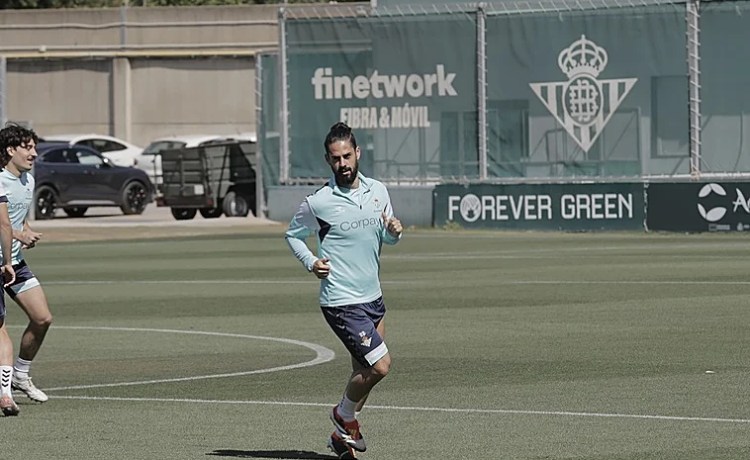 Pellegrini y las opciones de Isco para la Eurocopa: «Seguramente el 99 por ciento de la gente diría que va a estar» Pellegrini y las opciones de Isco para la Eurocopa: «Seguramente el 99 por ciento de la gente diría que va a estar»