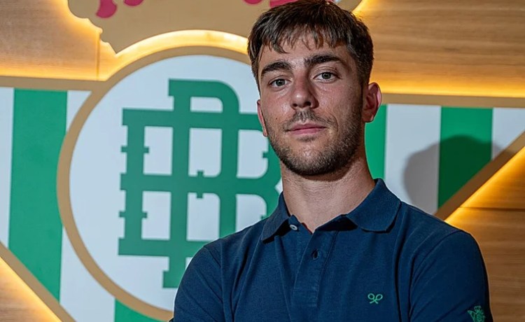 Iker Losada y su primera vez en el Villamarín: «Nunca un estadio me impactó tanto como este» Iker Losada y su primera vez en el Villamarín: «Nunca un estadio me impactó tanto como este»