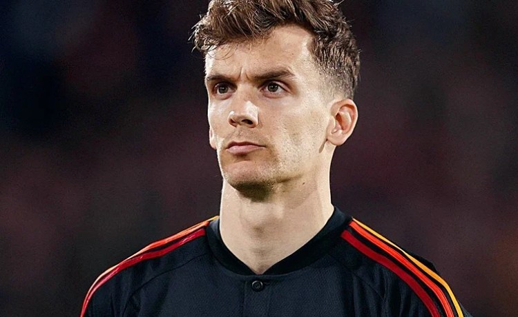 Diego Llorente llega este lunes a Sevilla para terminar de formalizar su fichaje por el Betis Diego Llorente llega este lunes a Sevilla para terminar de formalizar su fichaje por el Betis