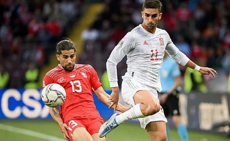 El agente de Ricardo Rodríguez dice que tiene una oferta del Betis pero que «por ahora no está a la altura» El agente de Ricardo Rodríguez dice que tiene una oferta del Betis pero que «por ahora no está a la altura»