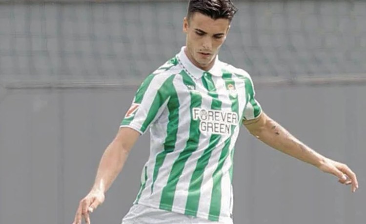 El Betis hace oficial el traspaso de Ismael Sierra al Estoril Praia El Betis hace oficial el traspaso de Ismael Sierra al Estoril Praia