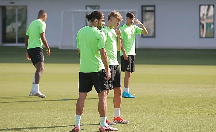 Jesús Rodríguez, Lo Celso y Cardoso, en la lista del Betis para jugar ante el Leganés Jesús Rodríguez, Lo Celso y Cardoso, en la lista del Betis para jugar ante el Leganés