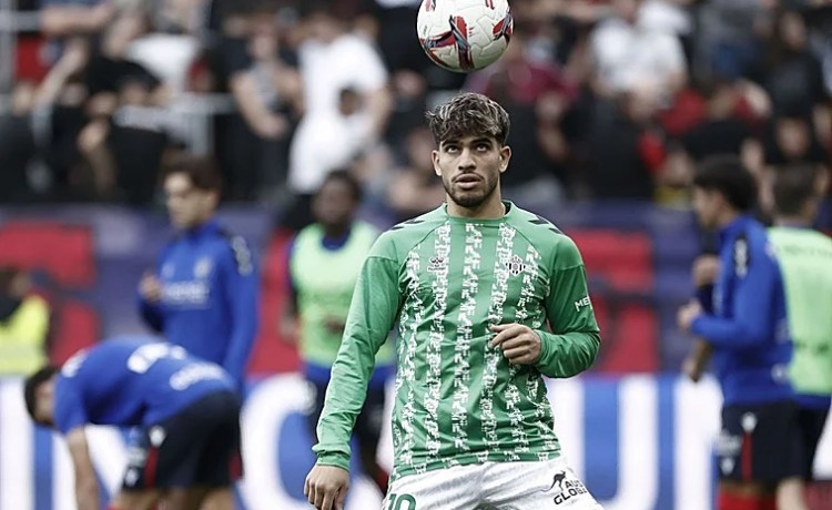 El semáforo del Betis para reservar a jugadores en riesgo de lesión El semáforo del Betis para reservar a jugadores en riesgo de lesión