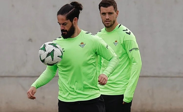 Isco y Lo Celso, la imagen que todos los béticos anhelan en un terreno de juego Isco y Lo Celso, la imagen que todos los béticos anhelan en un terreno de juego