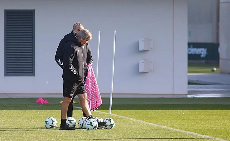 Pellegrini: «Al Betis de LaLiga le hemos visto muy pocos partidos malos» Pellegrini: «Al Betis de LaLiga le hemos visto muy pocos partidos malos»