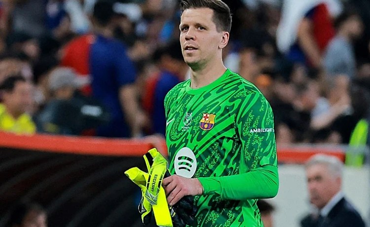 Szczesny no podrá jugar el Barcelona-Betis por la expulsión en la Supercopa Szczesny no podrá jugar el Barcelona-Betis por la expulsión en la Supercopa