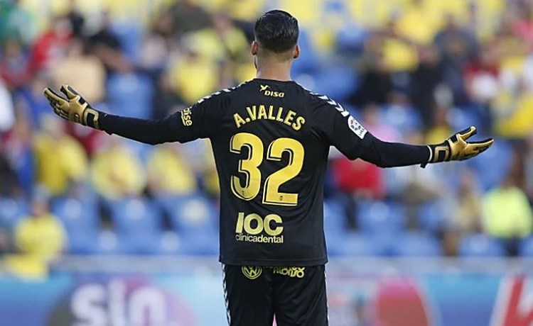 Álvaro Valles pone fin a su vinculación con la UD Las Palmas Álvaro Valles pone fin a su vinculación con la UD Las Palmas