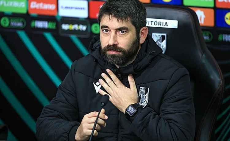 Luis Freire, entrenador del Vitoria: «Estamos a punto de hacer historia» Luis Freire, entrenador del Vitoria: «Estamos a punto de hacer historia»