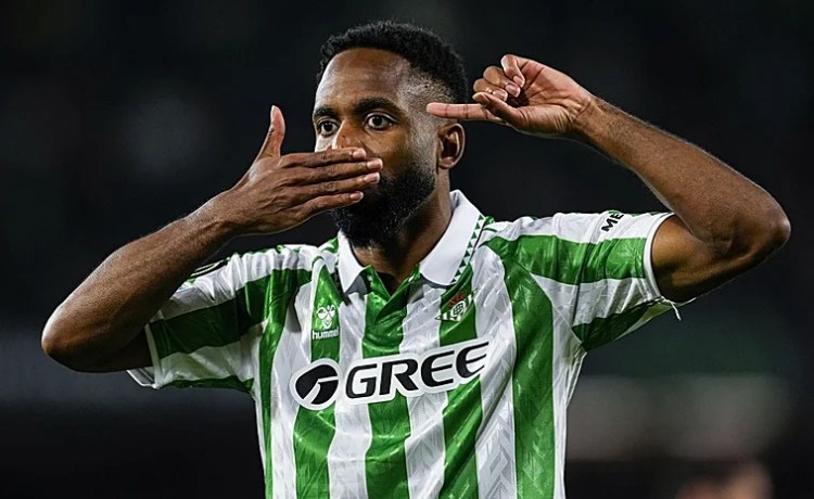 Bakambu, la esperanza goleadora del Betis ante el Vitoria Bakambu, la esperanza goleadora del Betis ante el Vitoria