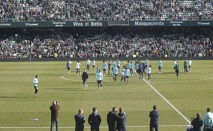 El sábado 29 de marzo, entrenamiento a puertas abiertas en el Villamarín para preparar el derbi Betis – Sevilla El sábado 29 de marzo, entrenamiento a puertas abiertas en el Villamarín para preparar el derbi Betis – Sevilla
