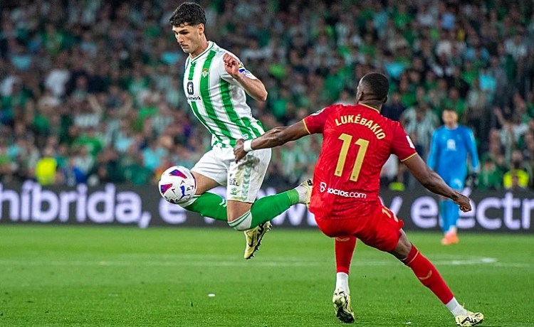 Diez curiosidades del gran derbi entre Betis y Sevilla que se disputa en el Benito Villamarín Diez curiosidades del gran derbi entre Betis y Sevilla que se disputa en el Benito Villamarín