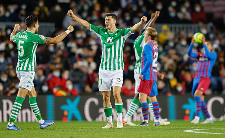 Sin Isco, a romper estadísticas en el feudo del Barça Sin Isco, a romper estadísticas en el feudo del Barça