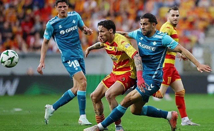 Pellegrini quita hierro a la lesión de Ricardo Rodríguez: «Puede ser fruto del cansancio» Pellegrini quita hierro a la lesión de Ricardo Rodríguez: «Puede ser fruto del cansancio»