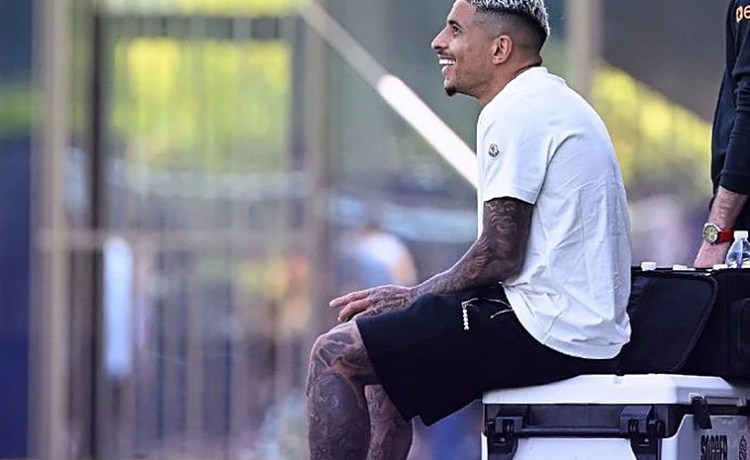 Dodo, baja contra el Betis, visita a sus compañeros tras ser operado de apendicitis Dodo, baja contra el Betis, visita a sus compañeros tras ser operado de apendicitis