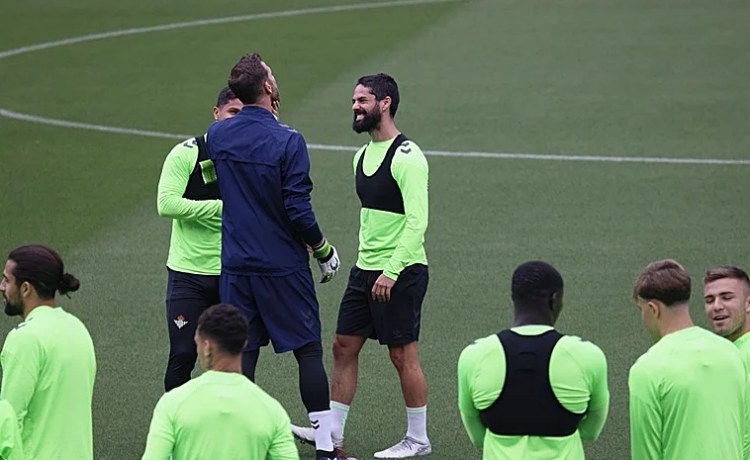 Isco y su trayectoria en el Betis: «Ojalá haber venido un par de añitos antes» Isco y su trayectoria en el Betis: «Ojalá haber venido un par de añitos antes»