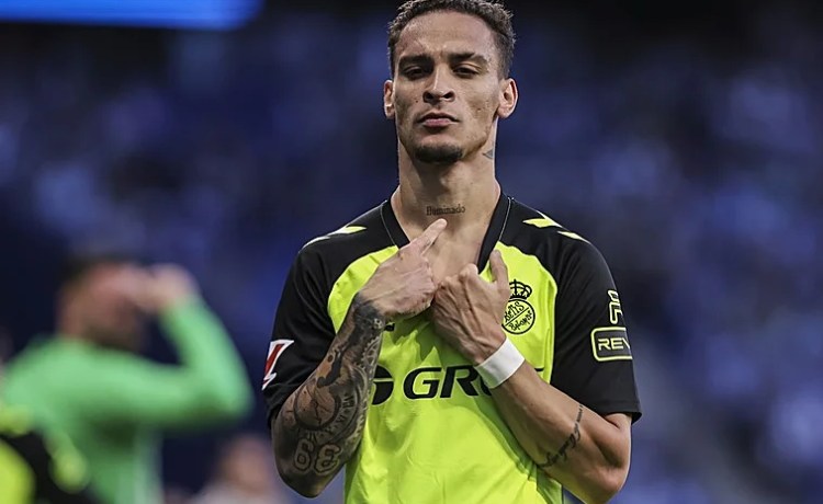La estrategia del Betis para convencer a Antony para que se quede La estrategia del Betis para convencer a Antony para que se quede