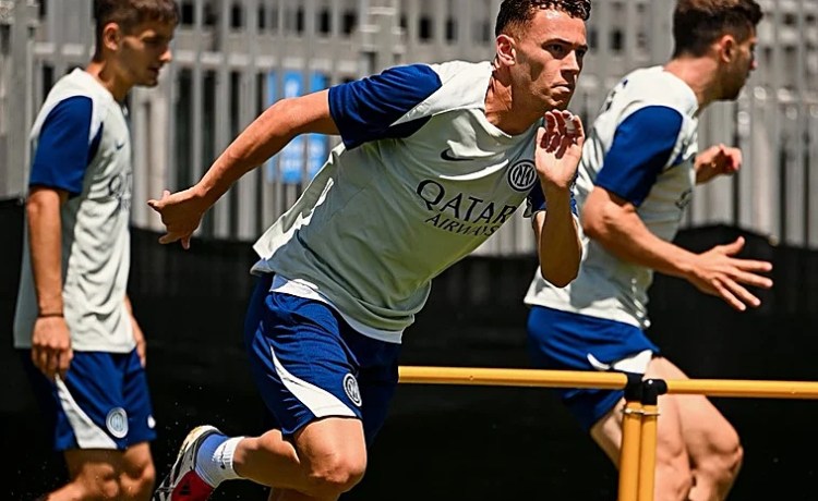 El Betis encuentra a su nuevo Cardoso en Milán El Betis encuentra a su nuevo Cardoso en Milán
