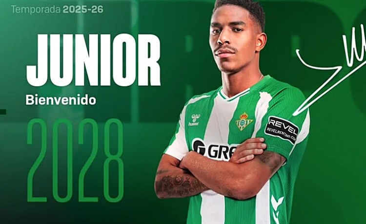 Oficial: Junior Firpo, nuevo jugador del Real Betis Oficial: Junior Firpo, nuevo jugador del Real Betis