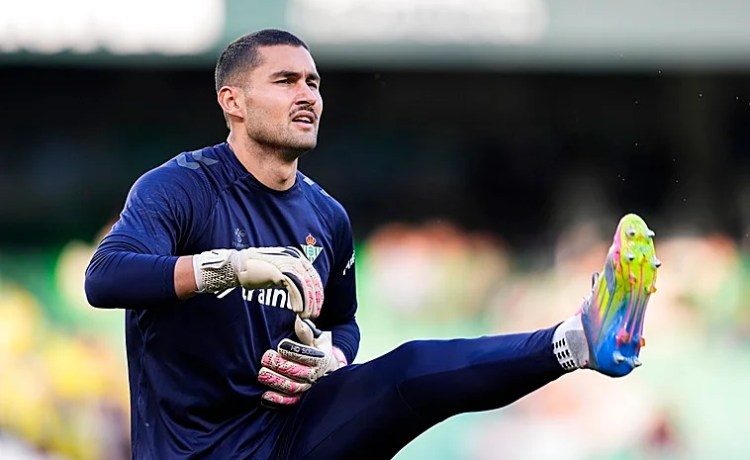Vieites no renovará y el Betis busca un traspaso Vieites no renovará y el Betis busca un traspaso