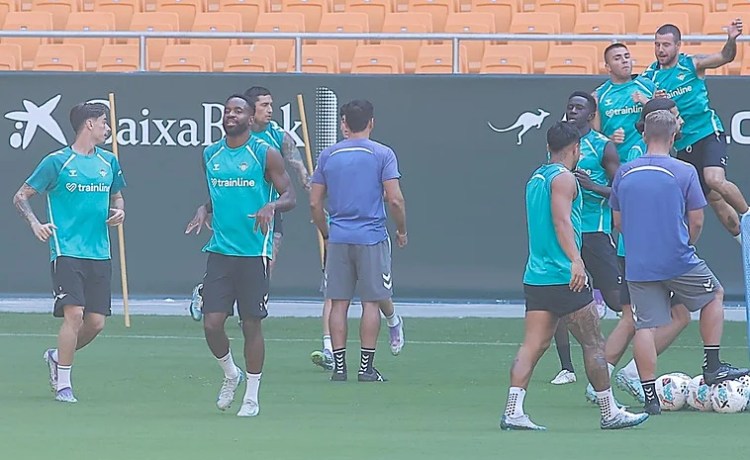 Santos y Olympiacos desisten por Bakambu y se complica su salida en este mercado Santos y Olympiacos desisten por Bakambu y se complica su salida en este mercado