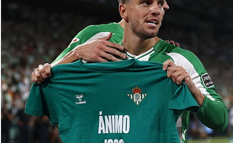 El camino del triunfo del Betis comenzó con un mensaje de ánimo a Isco El camino del triunfo del Betis comenzó con un mensaje de ánimo a Isco