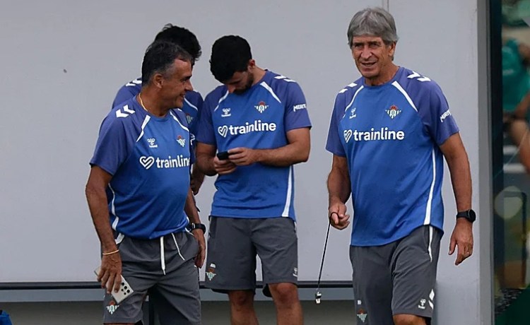 Pellegrini y el futuro de Antony: «Vamos a ver si puede llegar, ojalá así sea» Pellegrini y el futuro de Antony: «Vamos a ver si puede llegar, ojalá así sea»