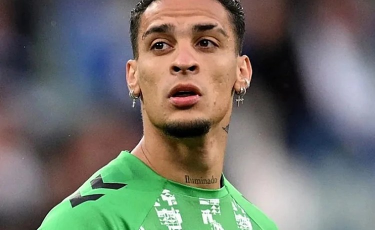 Betis, United y Antony buscan soluciones a tres bandas para un acuerdo aún «difícil» Betis, United y Antony buscan soluciones a tres bandas para un acuerdo aún «difícil»