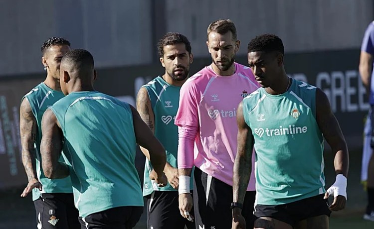 Alineaciones oficiales del Betis – Osasuna de LaLiga EA Sports 2025-2026: Marc Roca es titular y Lo Celso, suplente Alineaciones oficiales del Betis – Osasuna de LaLiga EA Sports 2025-2026: Marc Roca es titular y Lo Celso, suplente