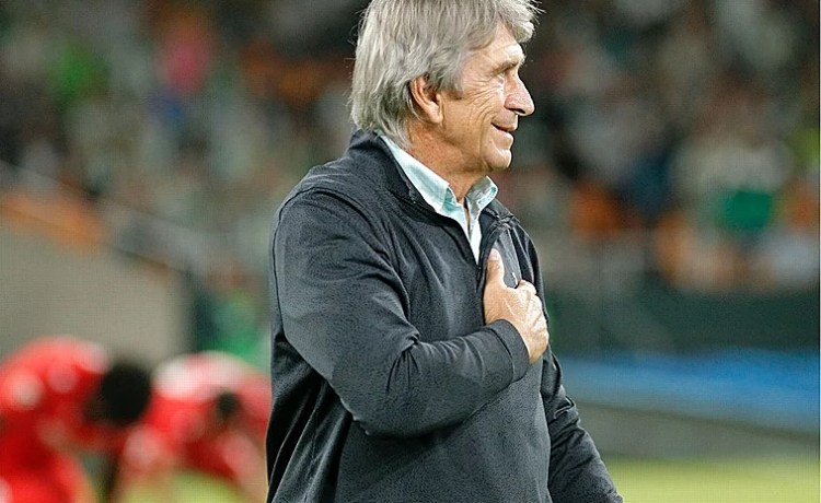 «Míster Betis» aguarda el futuro ganando «Míster Betis» aguarda el futuro ganando