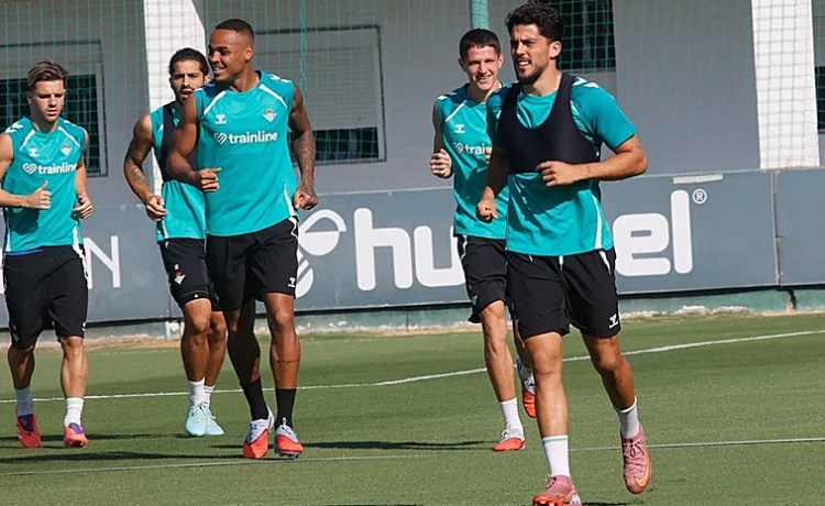 Alineaciones oficiales del Espanyol – Betis de LaLiga EA Sports 2025-2026: Pau y Lo Celso, titulares Alineaciones oficiales del Espanyol – Betis de LaLiga EA Sports 2025-2026: Pau y Lo Celso, titulares