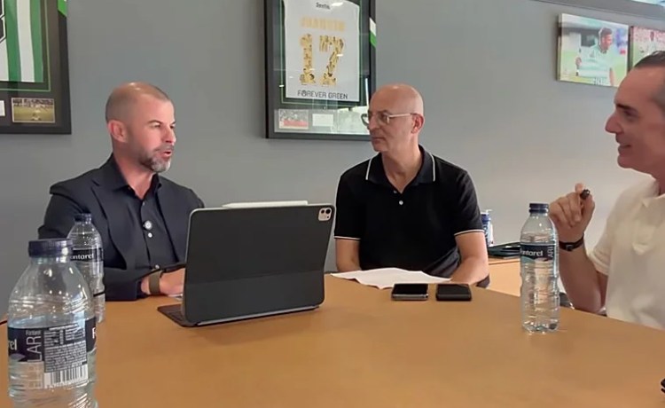 Fajardo y el futuro de Pellegrini: «Las finalizaciones de contrato hay que tomarlas con naturalidad» Fajardo y el futuro de Pellegrini: «Las finalizaciones de contrato hay que tomarlas con naturalidad»